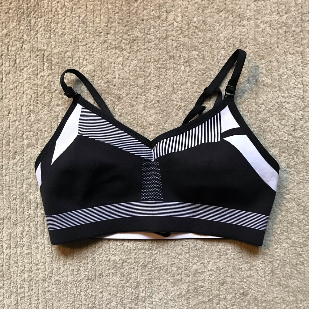 Nike Indy Sports Bra. Never Worn Size Large
